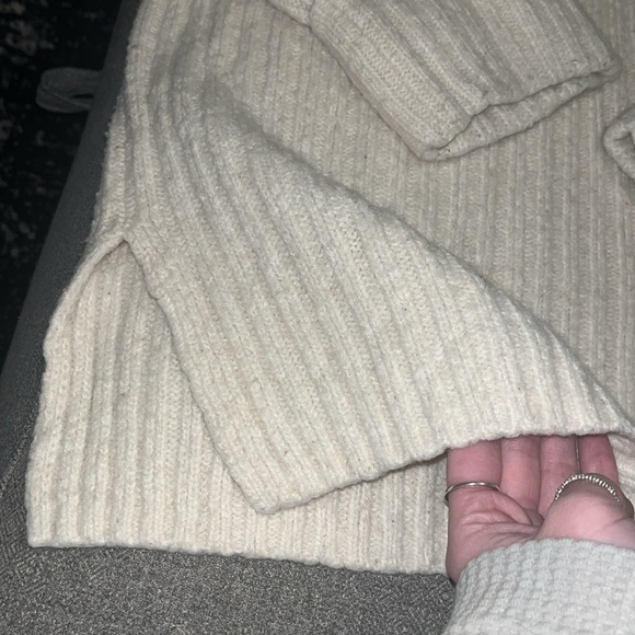 Old Navy Sweater - Picture 3 of 4